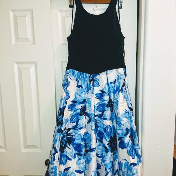 NWT SLNY A-Line Dress Blue Size 10 Halter Floral Pleated Mini $119 - Picture 5 of 11